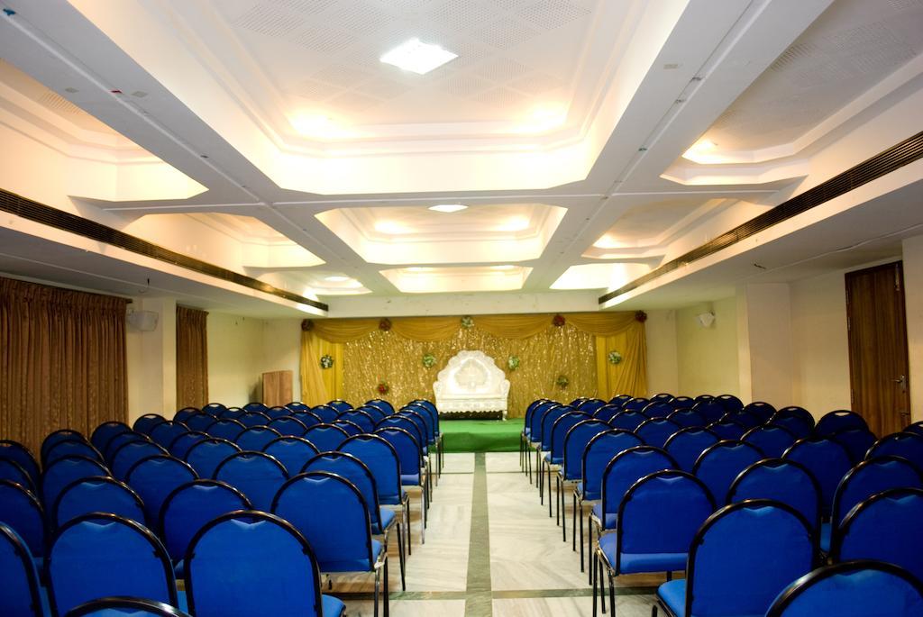 Hotel Rajadhane Madurai Extérieur photo