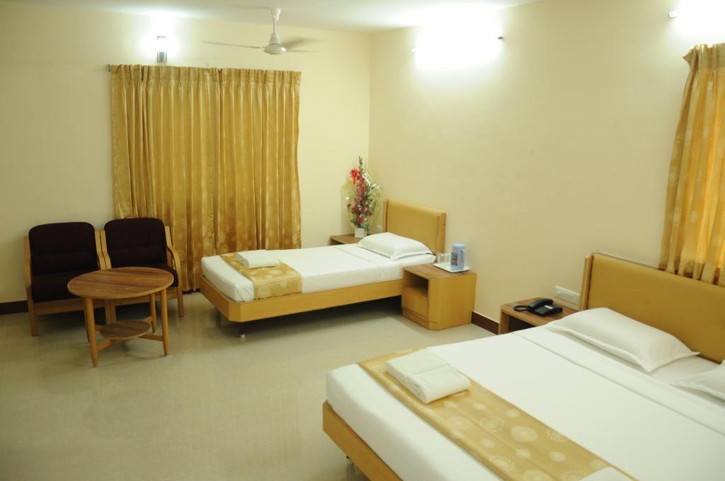 Hotel Rajadhane Madurai Extérieur photo
