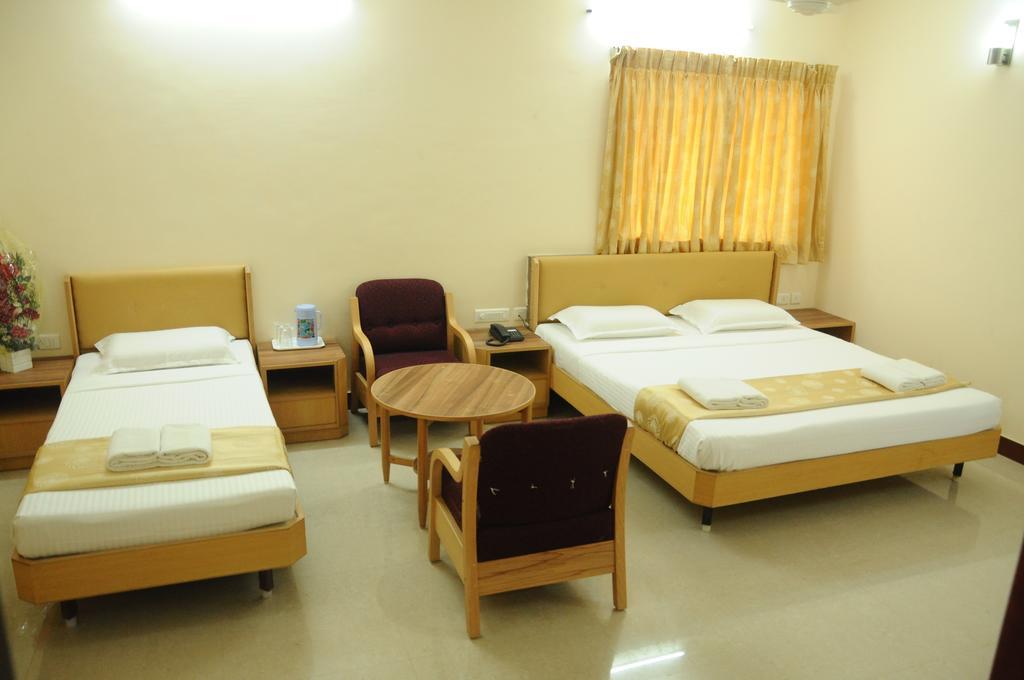 Hotel Rajadhane Madurai Extérieur photo