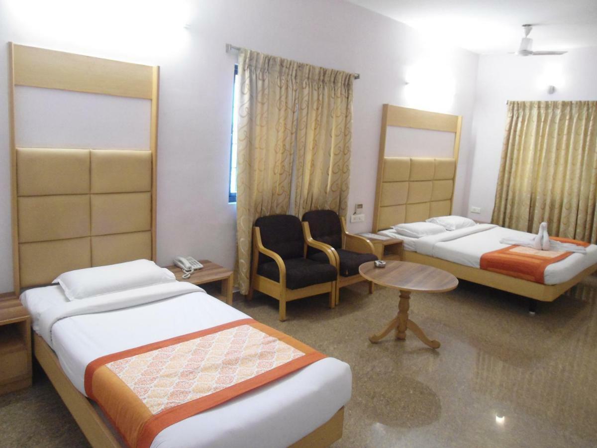 Hotel Rajadhane Madurai Extérieur photo