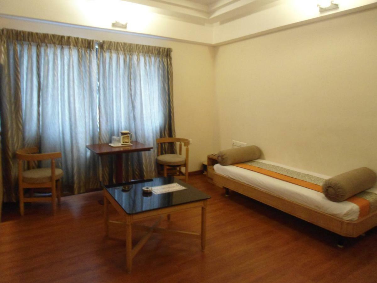 Hotel Rajadhane Madurai Extérieur photo